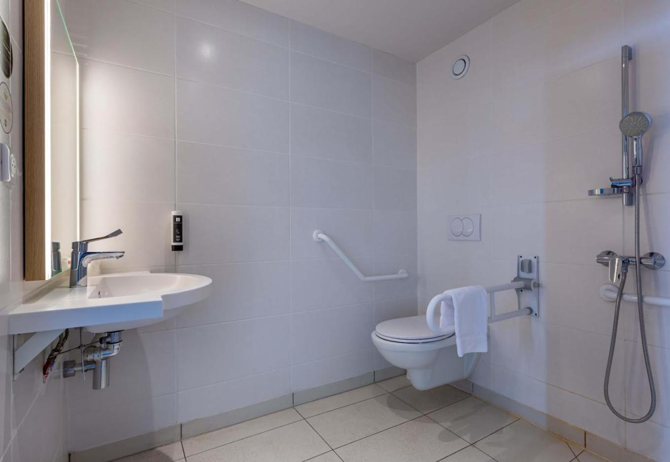 B&B Hotel Chartres Oceane Luaran gambar